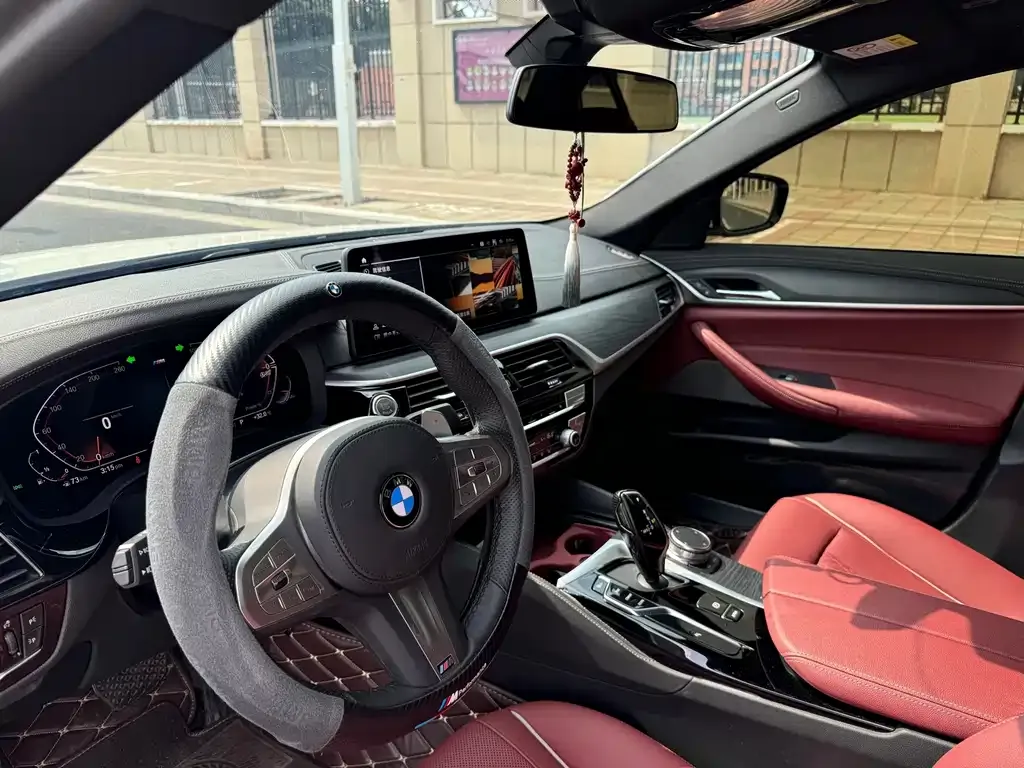 BMW 5 Series — фото 10