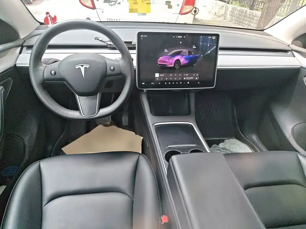 Tesla Model Y — фото 5