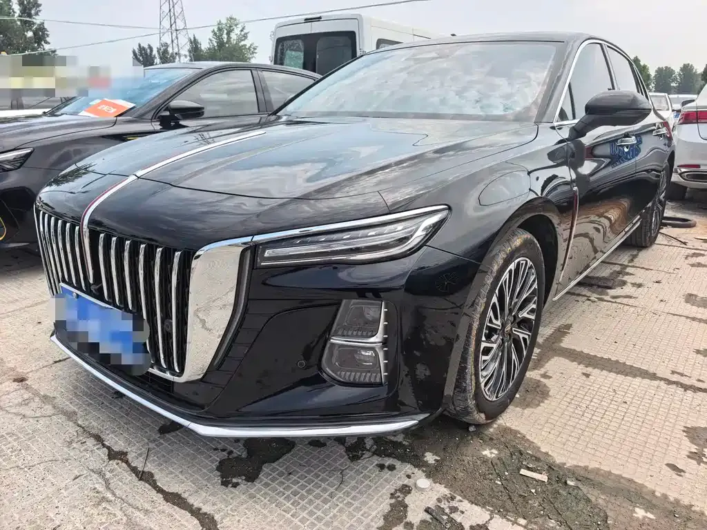 Hongqi H5 — фото 1