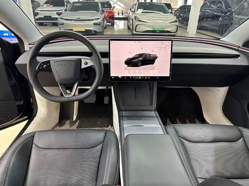 Tesla Model 3 — фото 10