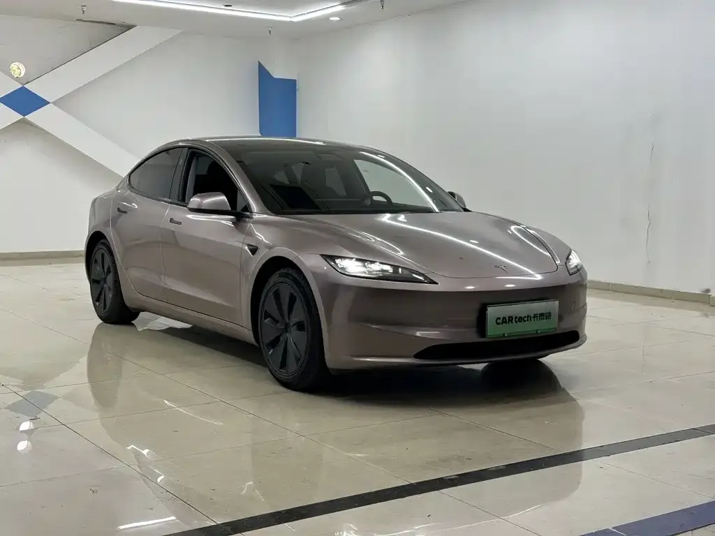 Tesla Model 3 — фото 4