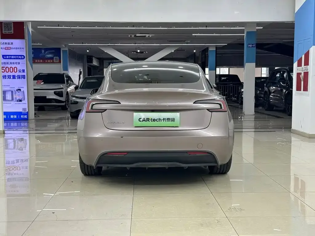 Tesla Model 3 — фото 6
