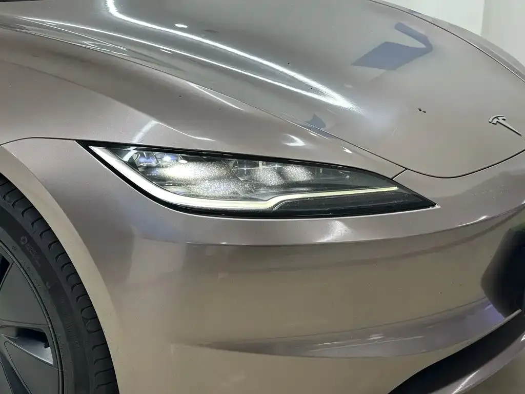 Tesla Model 3 — фото 8