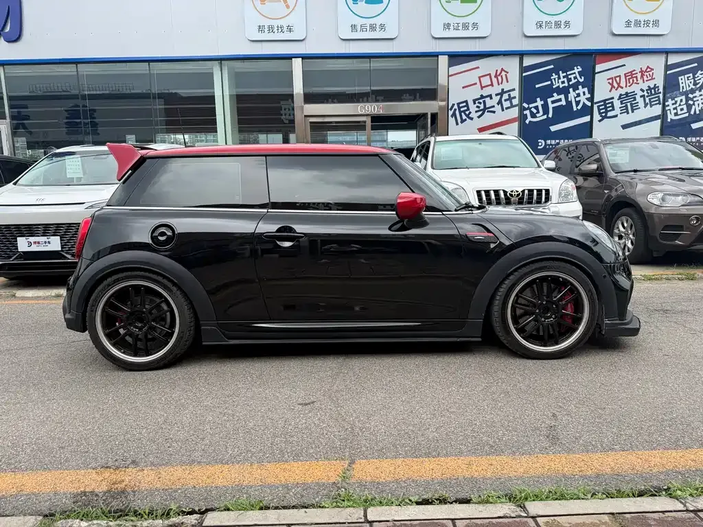 MINI JCW (John Cooper Works) — фото 3
