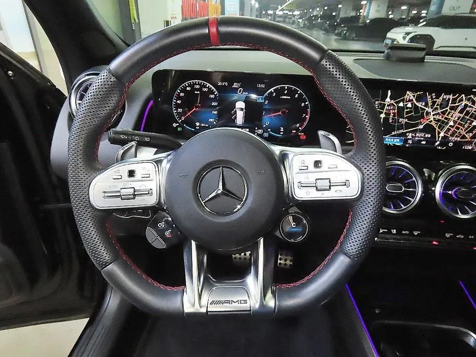 Mercedes-Benz GLB-Class — фото 10