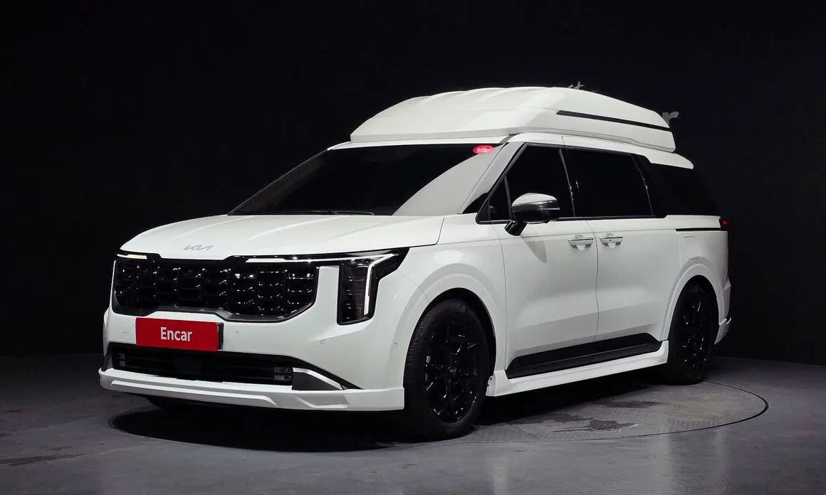 Kia Carnival — фото 1