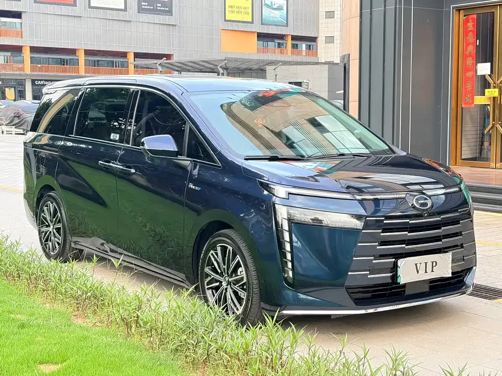 GAC Motor 传祺E8 PHEV — фото 8