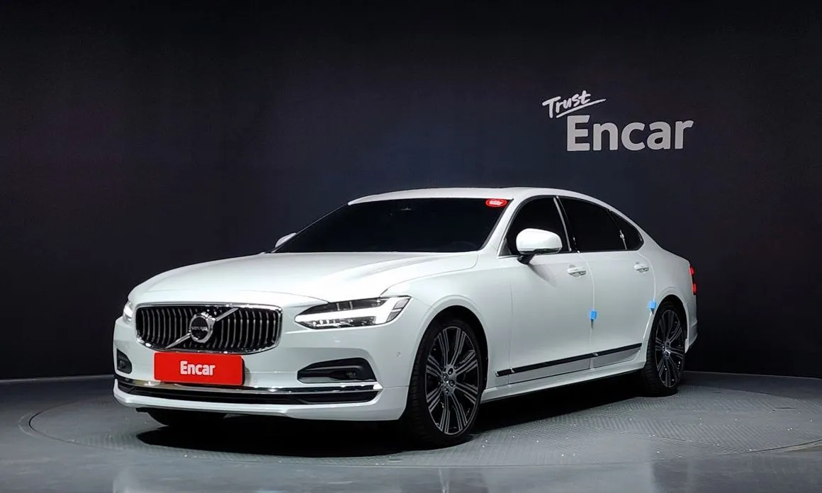 Volvo S90 — фото 1