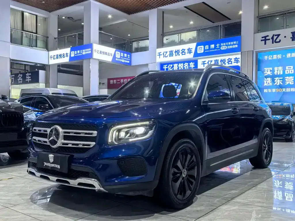 Mercedes-Benz GLB — фото 1