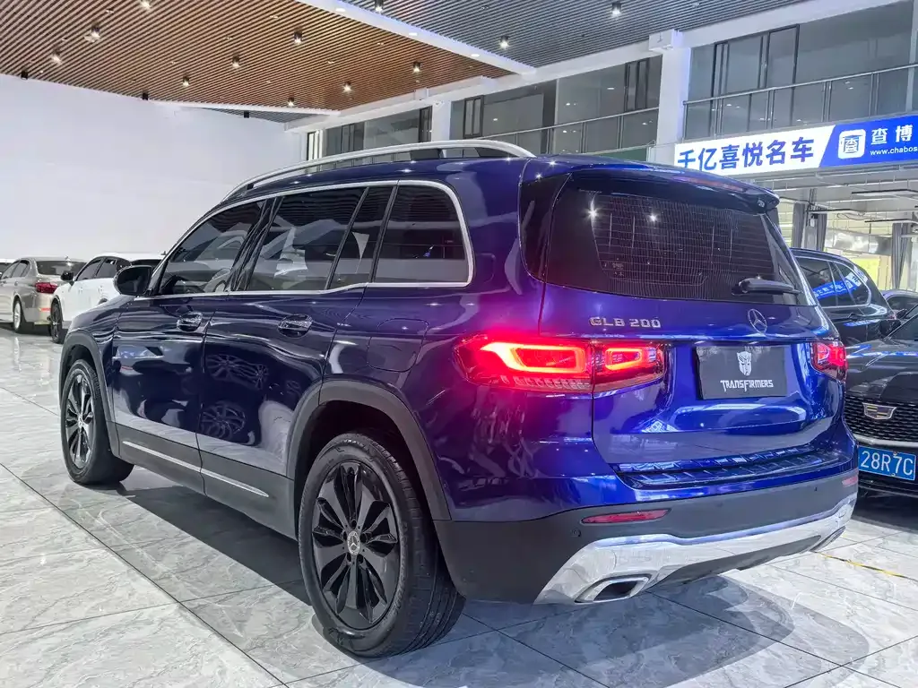 Mercedes-Benz GLB — фото 10