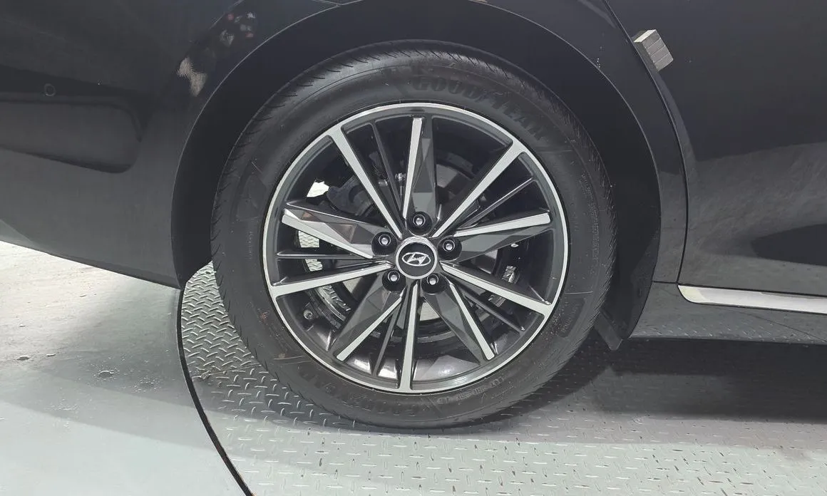 Hyundai Grandeur 2023 из KR, фото 9