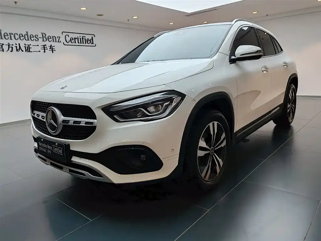 Mercedes-Benz GLA — фото 1