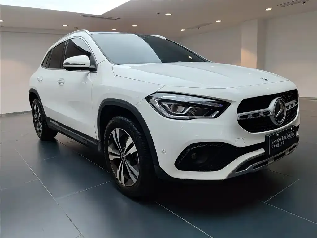 Mercedes-Benz GLA — фото 10