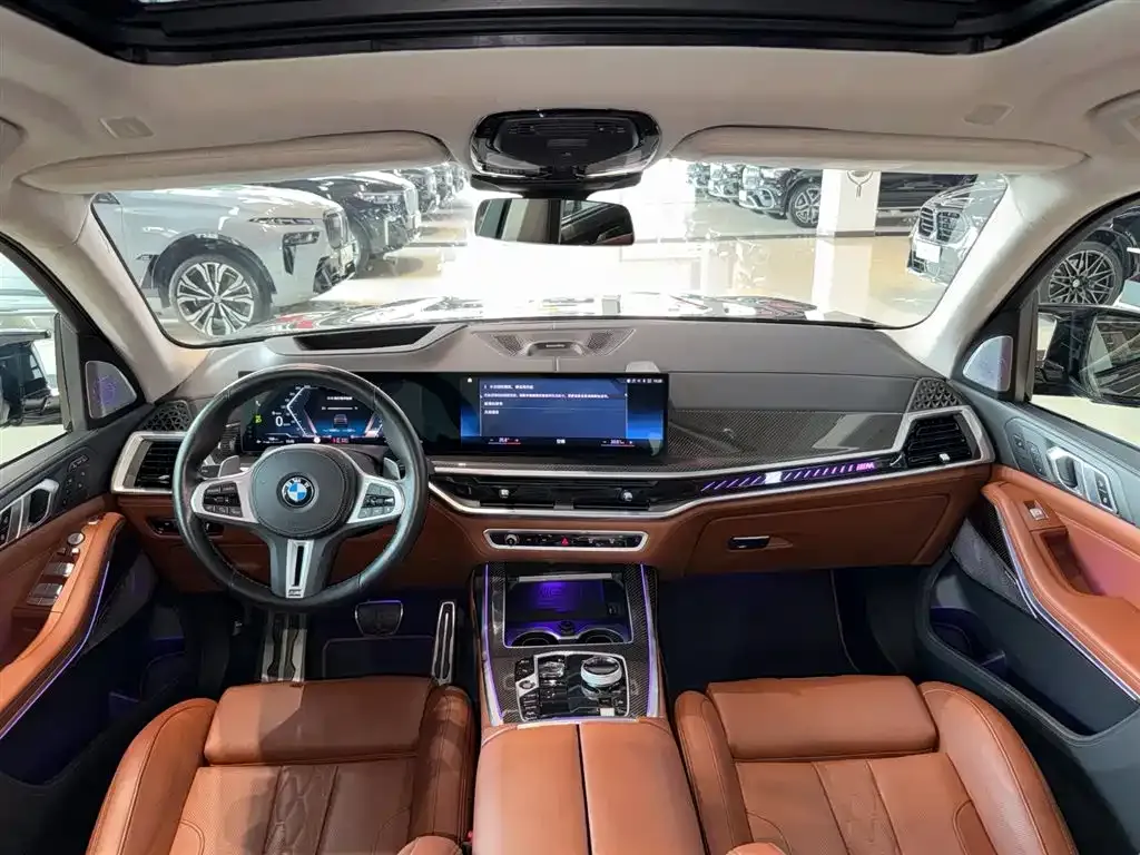 BMW X7 M60i 2023 из CN, фото 2