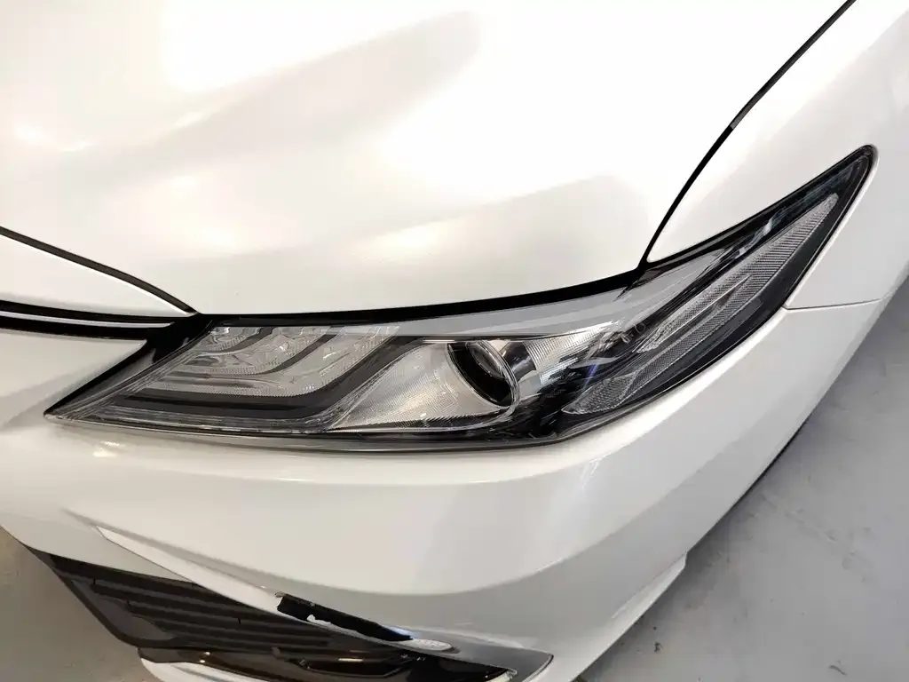 Toyota Camry — фото 10