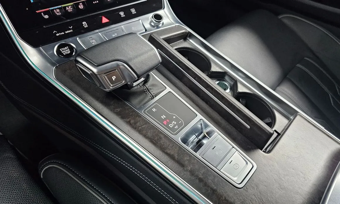Audi A7 — фото 8