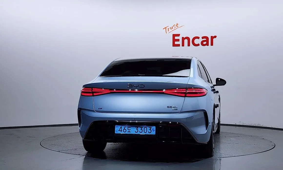 BYD Seal — фото 3