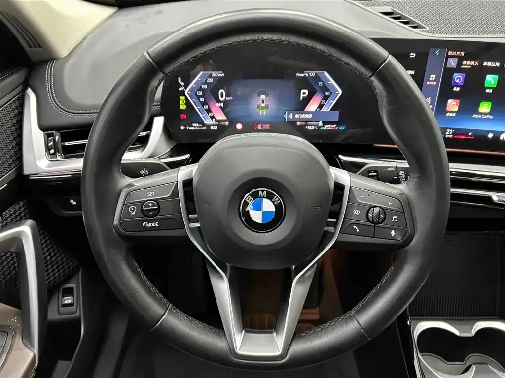 BMW X1 — фото 9