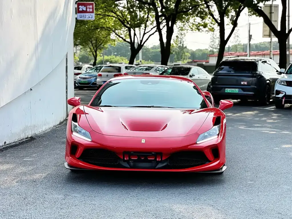 Ferrari F8 — фото 10