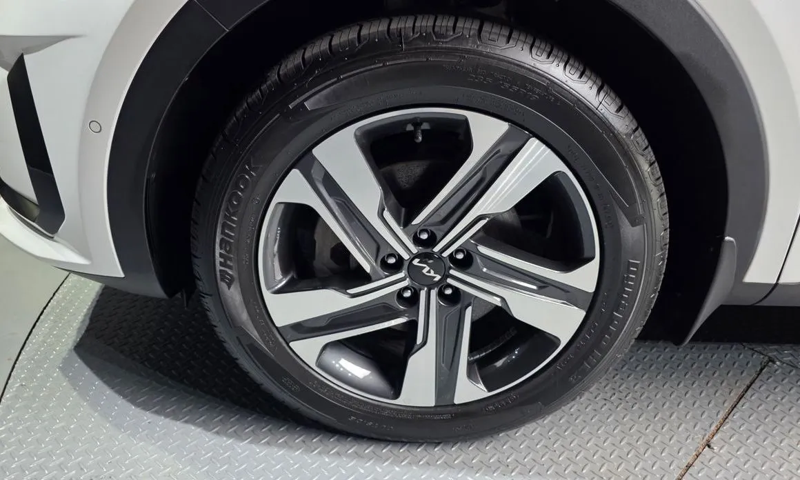 Kia Sorento — фото 8