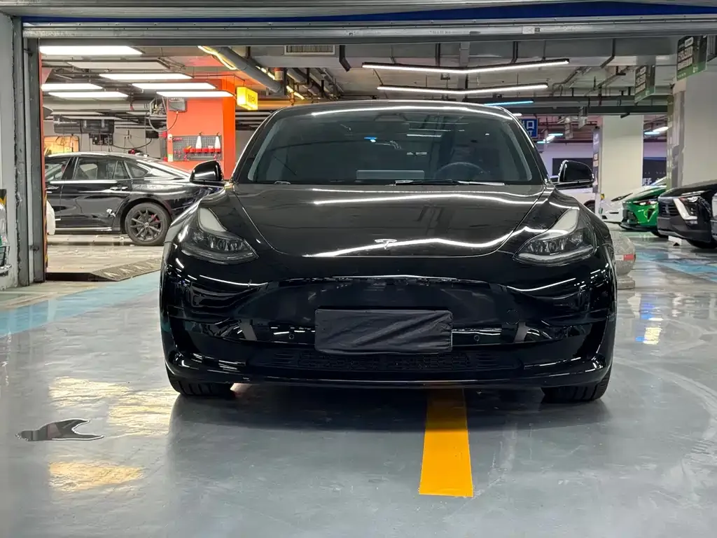 Tesla Model 3 — фото 8