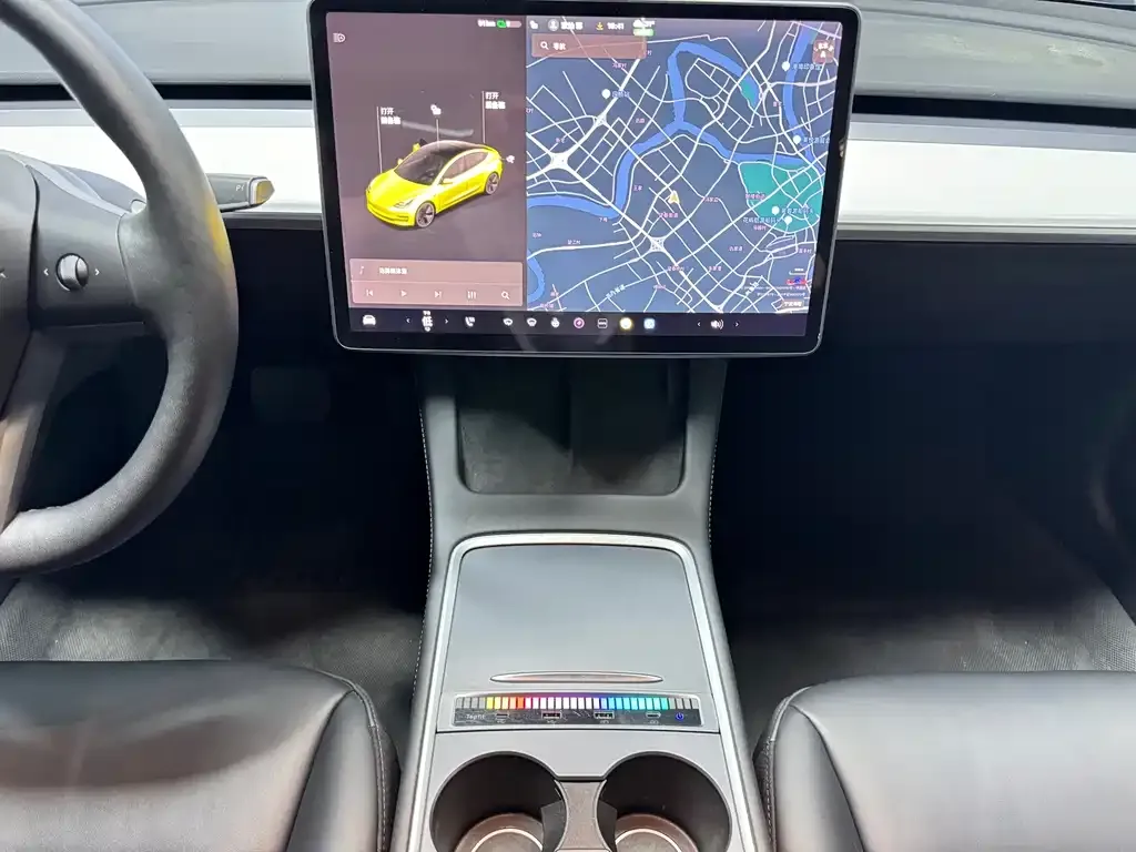 Tesla Model 3 — фото 3
