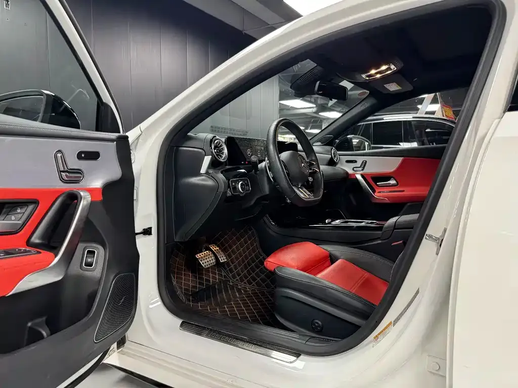 Mercedes-Benz A-Class AMG — фото 10