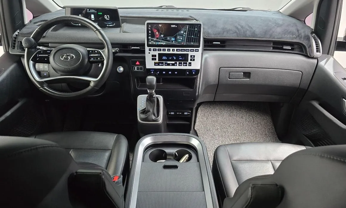 Hyundai Staria — фото 2