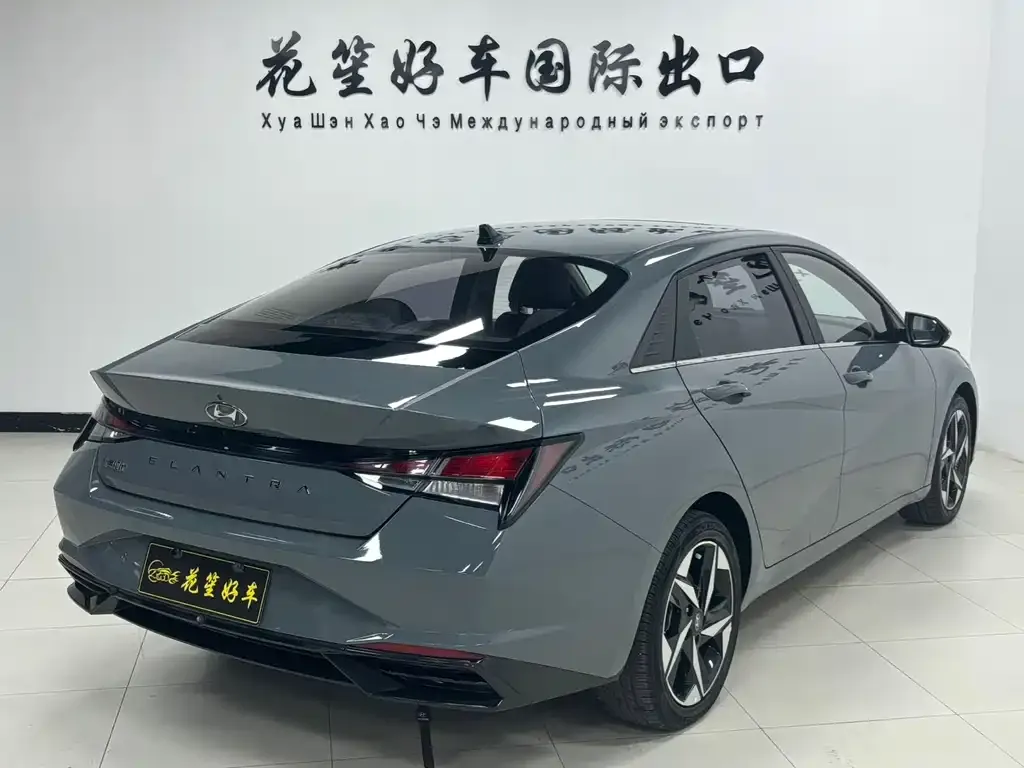 Hyundai Elantra — фото 8