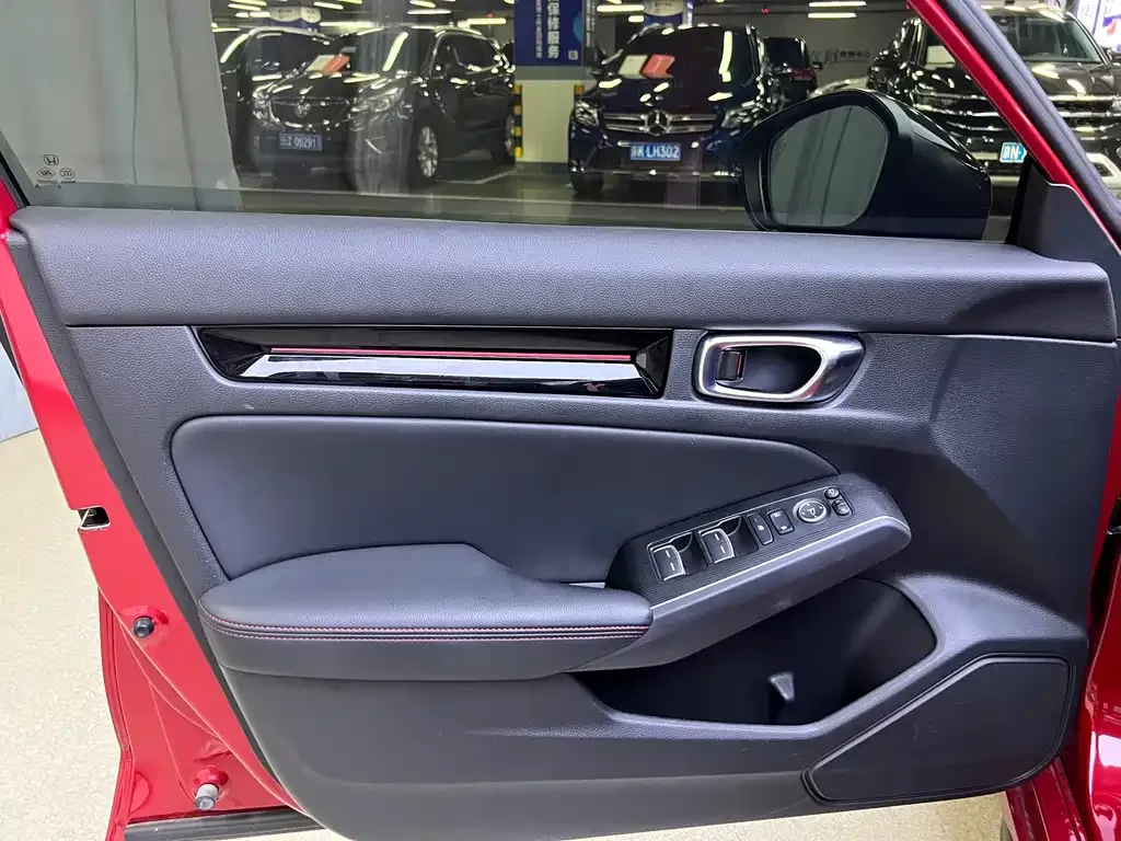 Honda Civic — фото 7