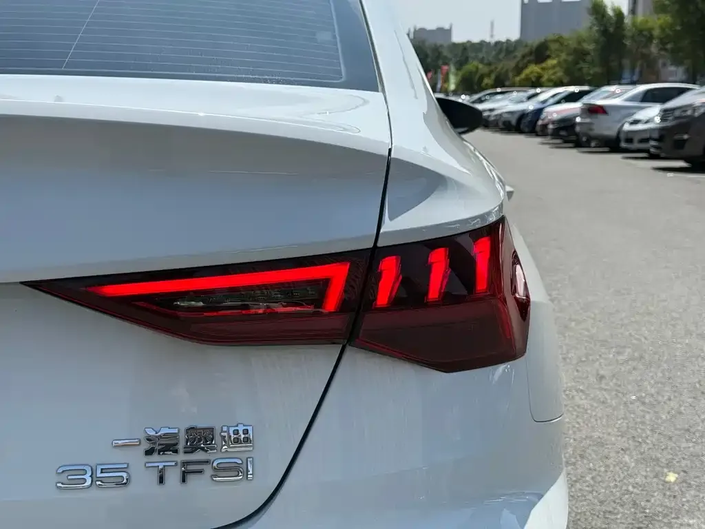 Audi A3 — фото 2