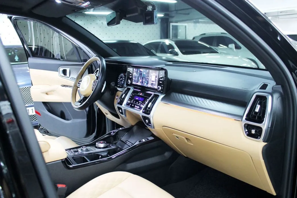 Kia Sorento — фото 8