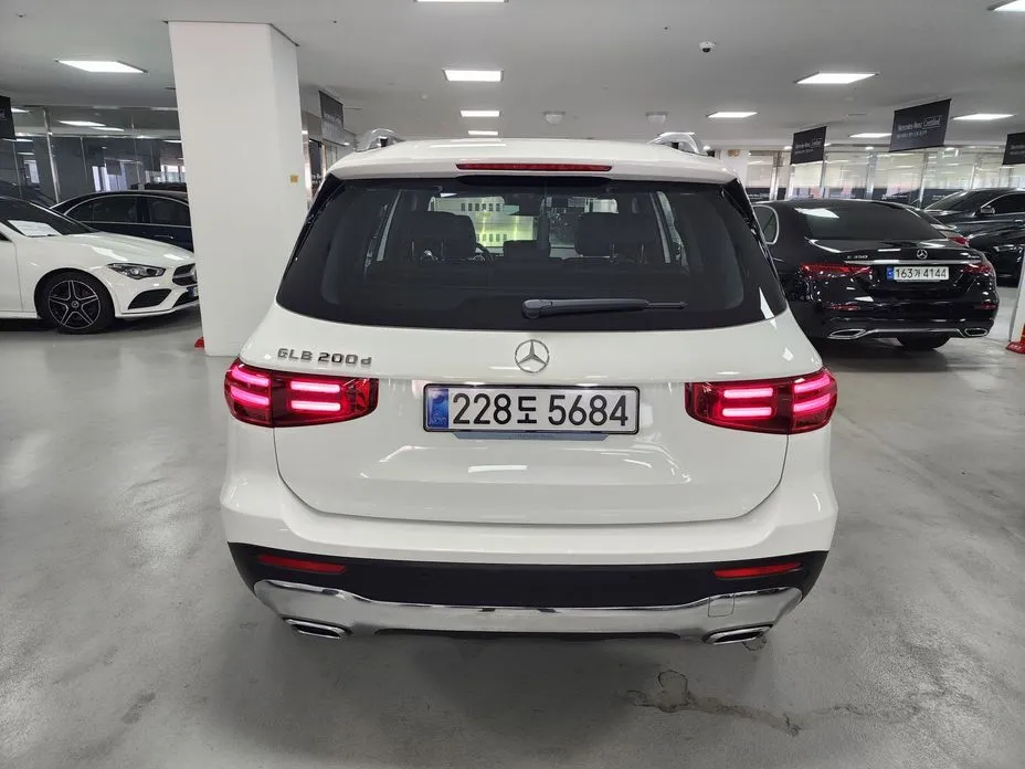 Mercedes-Benz GLB-Class — фото 2