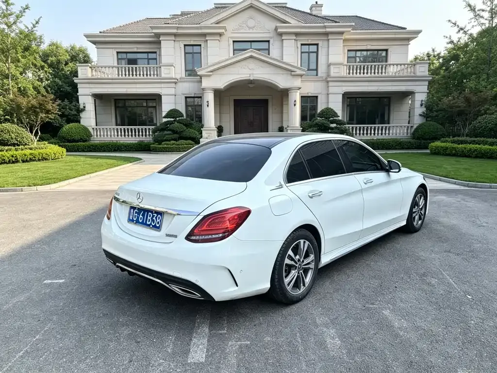 Mercedes-Benz C-Class — фото 7