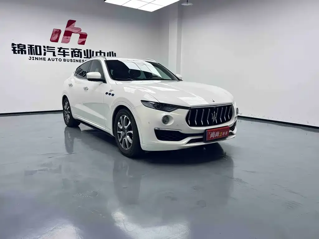 Maserati Levante — фото 2