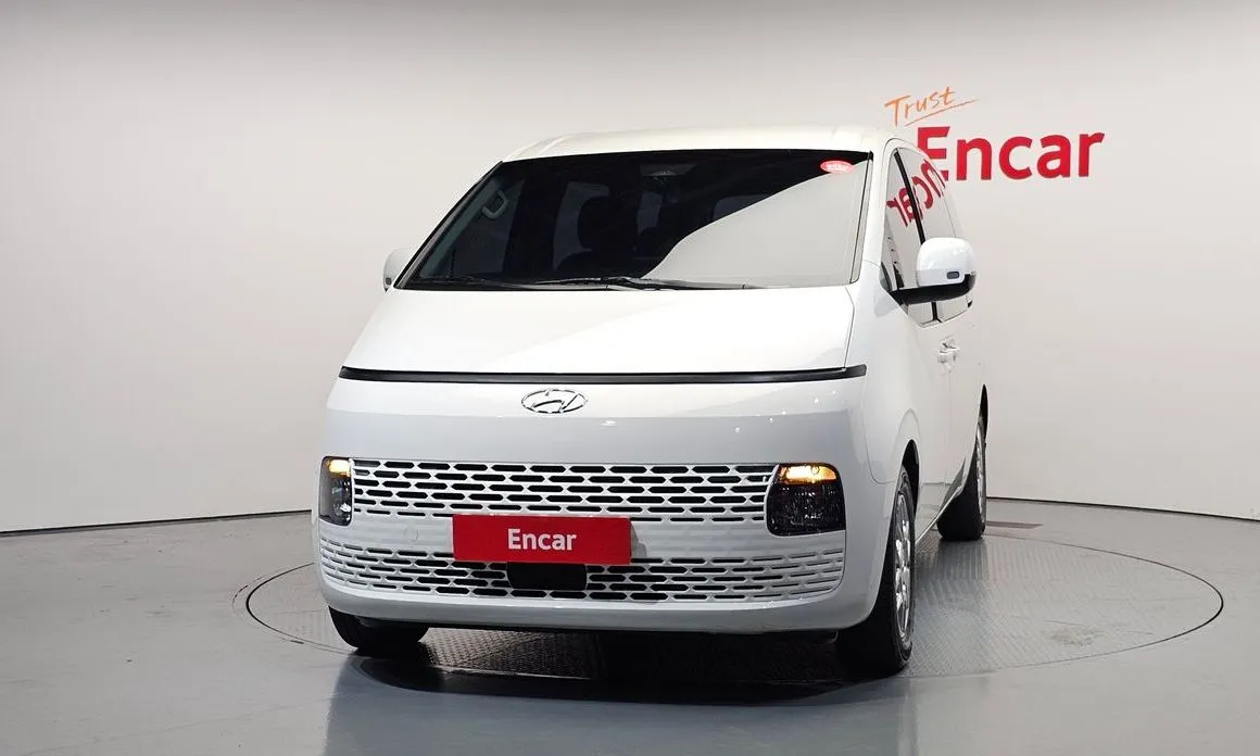Hyundai Staria 2023 из KR, фото 2