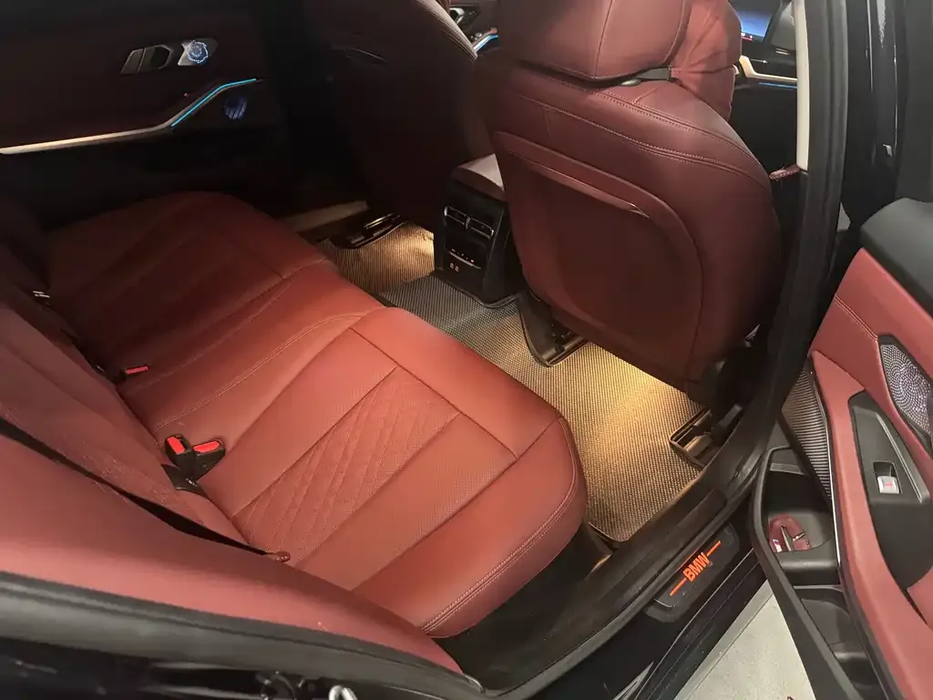 BMW i3 2024 из CN, фото 3
