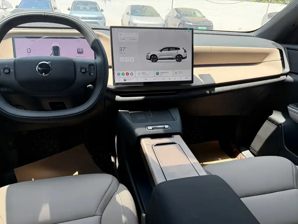 Volvo XC70 Plug-in Hybrid 2025 из CN, фото 9