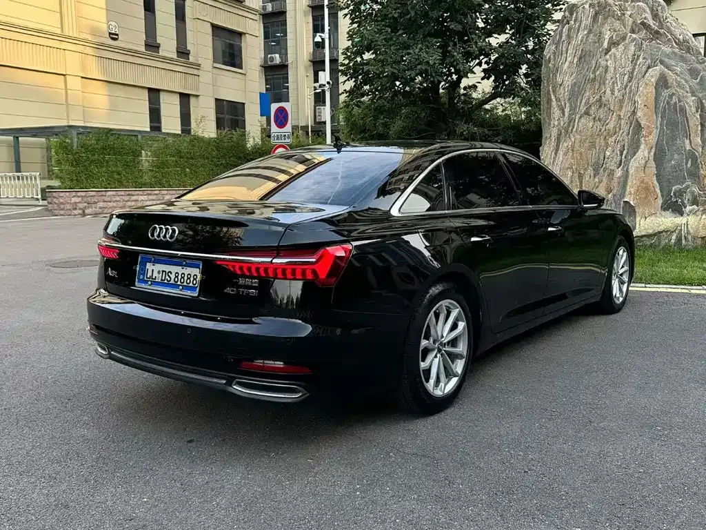 Audi A6L — фото 9