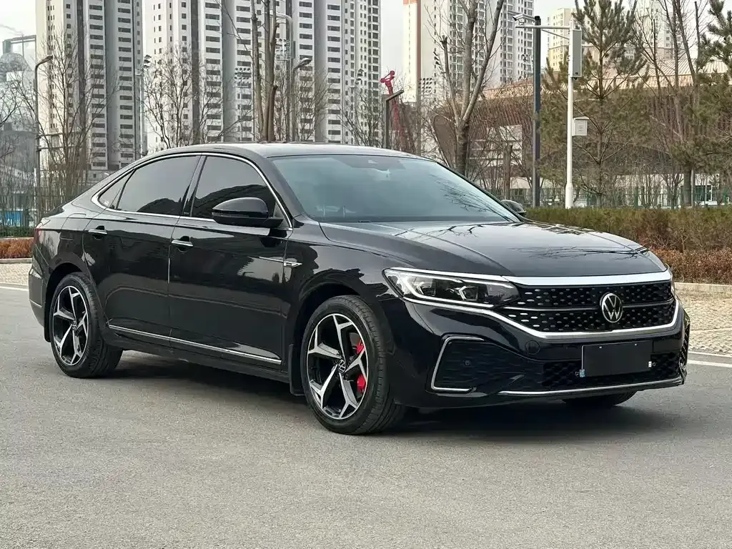 Volkswagen Passat — фото 9