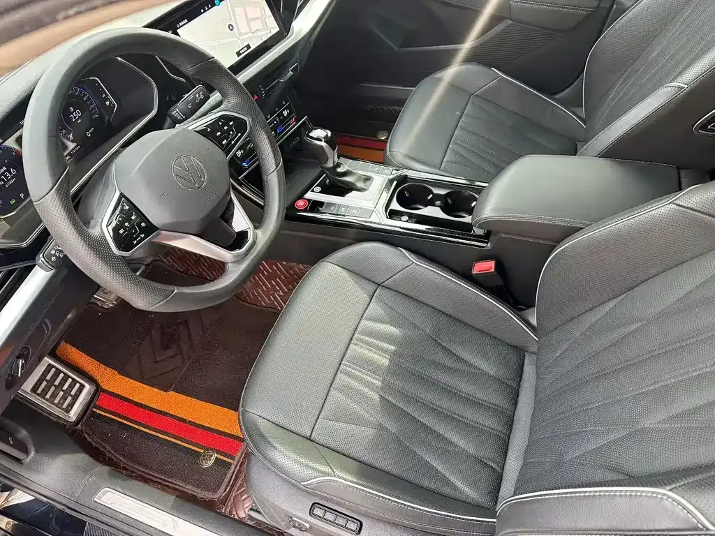 Volkswagen Passat — фото 10
