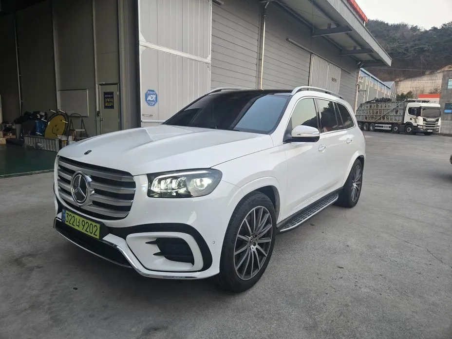 Mercedes-Benz GLS-Class — фото 8
