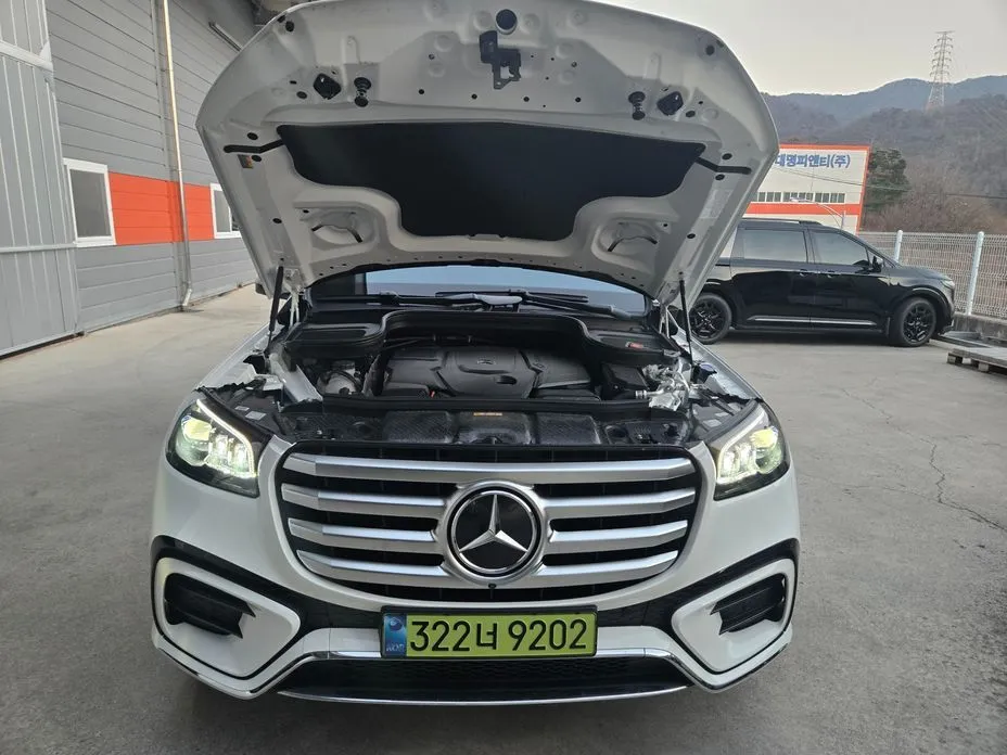 Mercedes-Benz GLS-Class — фото 10