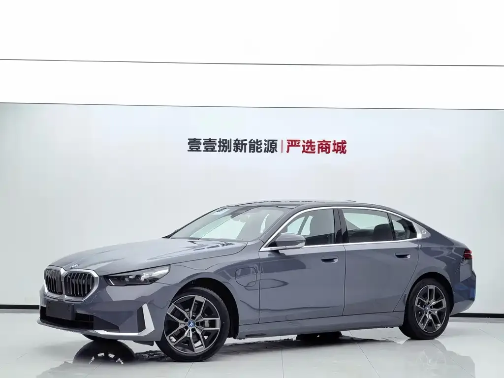 BMW i5 — фото 1