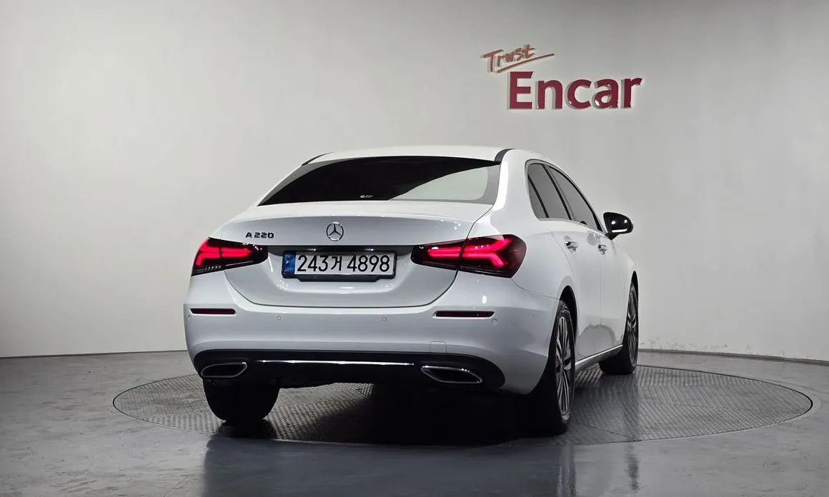 Mercedes-Benz A-Class — фото 6