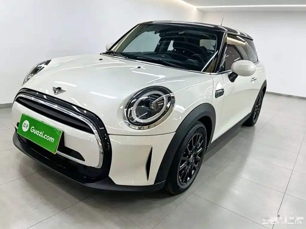 MINI Cooper (3-door) — фото 1