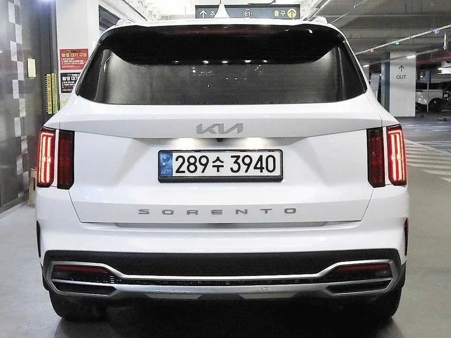 Kia Sorento — фото 8