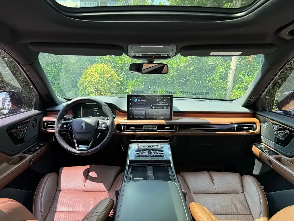Lincoln Aviator — фото 10