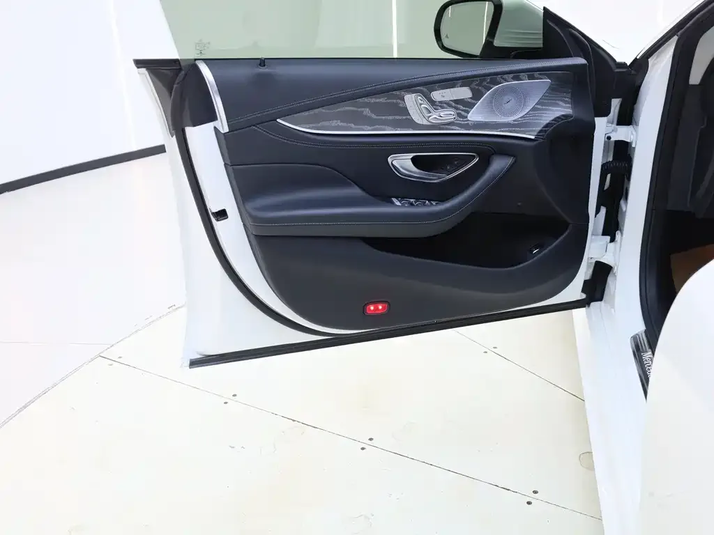 Mercedes-Benz CLS — фото 5