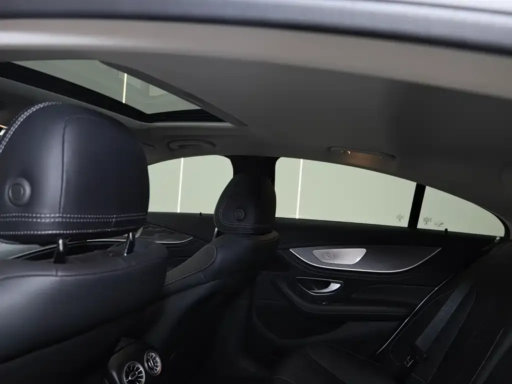 Mercedes-Benz CLS — фото 3